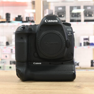 Occasion Canon EOS 5D IV + BG-E20 grip