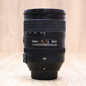 Occasion Nikon AF-S 28-300 mm F3.5-5.6 G ED VR (2)