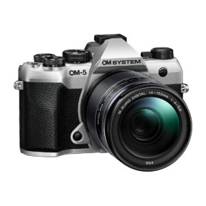 OM System OM-5 II zilver + ED 14-150 mm F4-5.6 II