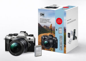 OM System OM-5 II zilver + ED 14-150 mm II SE Kit