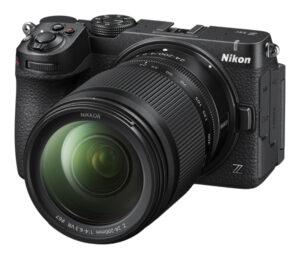 Nikon Z5IIC Black + Z 24-200 mm F4.5-6.3 VR